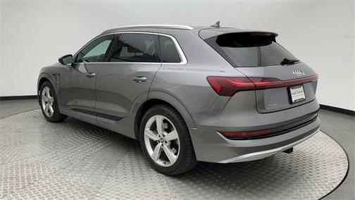 2019 Audi e-tron Premium Plus