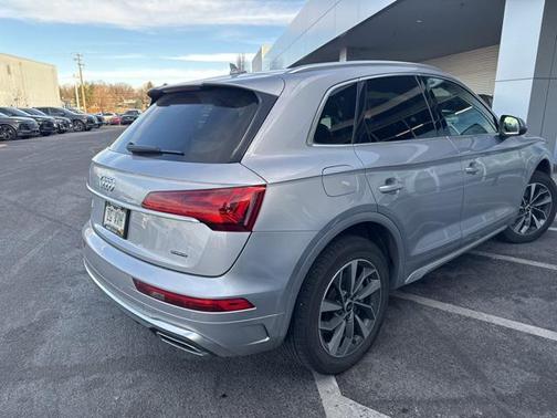2023 Audi Q5 45 S line Premium Plus