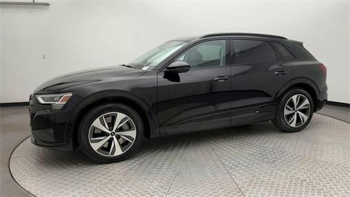 2024 Audi Q8 e-tron Premium