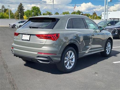 2025 Audi Q3 Premium 45 TFSI S line quattro Tiptronic