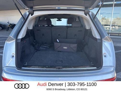 Satellite Silver Metallic 2023 Audi Q7 55 Prestige