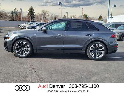 Daytona Gray Pearl Effect 2026 Audi Q8 55 Premium Plus