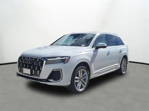 2025 Audi Q7 55 Premium Plus