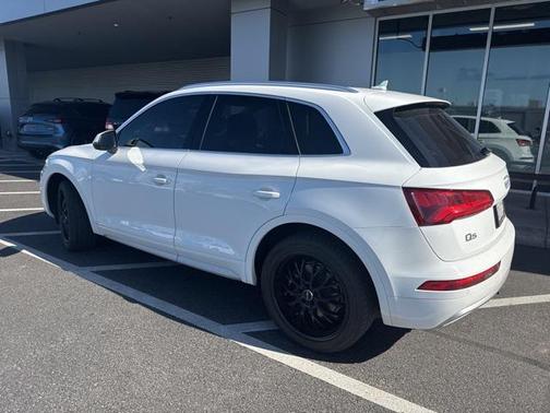 2018 Audi Q5 2.0T Premium Plus