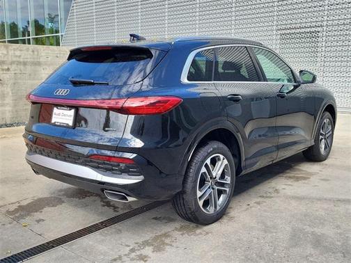 2025 Audi Q5 Premium