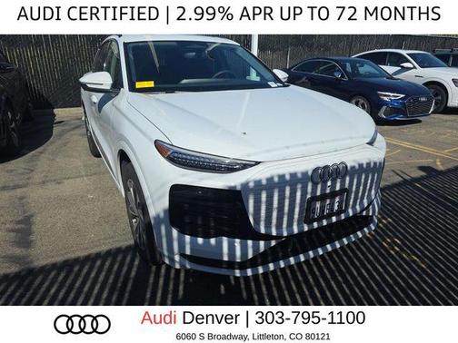 Glacier White Metallic 2025 Audi Q6 e-tron Premium Plus quattro