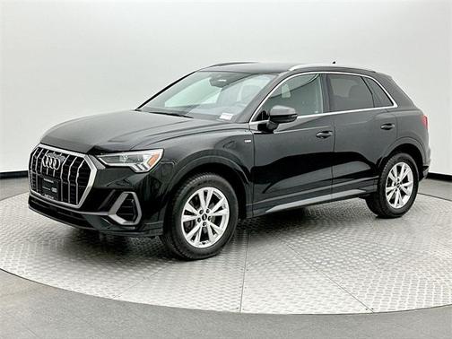 2022 Audi Q3 45 S line Premium Plus