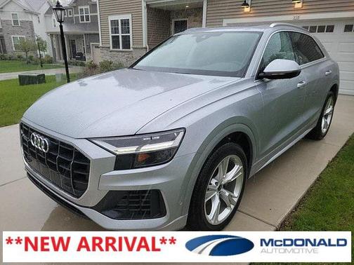 2022 Audi Q8 55 Premium