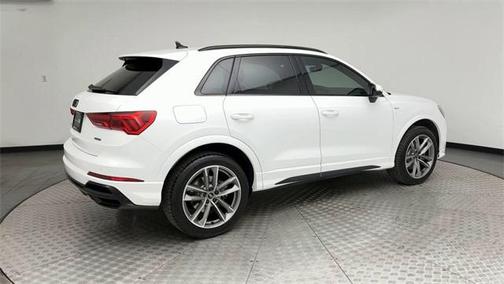 2022 Audi Q3 45 S line Premium Plus