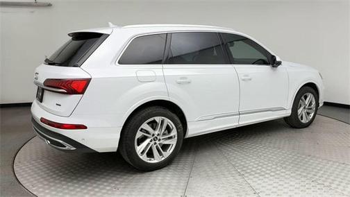 2022 Audi Q7 55 Premium Plus