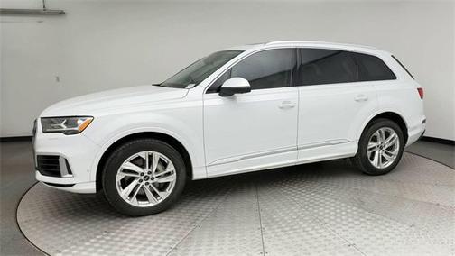 2022 Audi Q7 55 Premium Plus