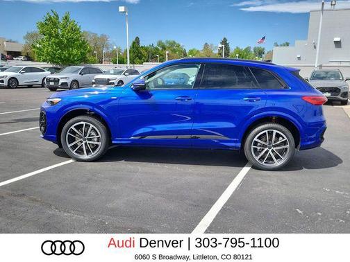 Ultra Blue Metallic 2026 Audi Q5 Premium Plus TFSI quattro S tronic