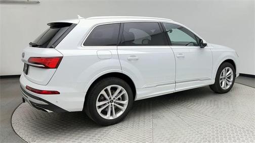 2025 Audi Q7 55 Premium Plus