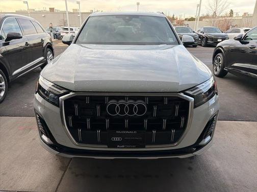 2025 Audi Q7 55 Premium Plus