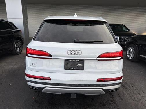 2025 Audi Q7 55 Premium Plus