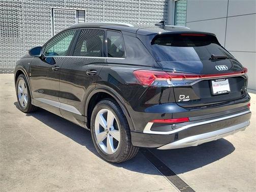 2025 Audi Q4 e-tron Premium 55 quattro