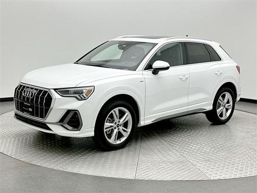 2024 Audi Q3 Premium 45 TFSI S line quattro Tiptronic