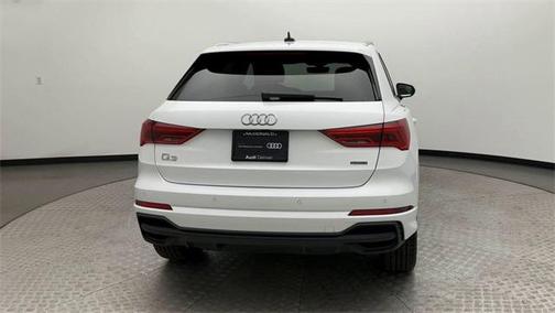 2024 Audi Q3 Premium 45 TFSI S line quattro Tiptronic