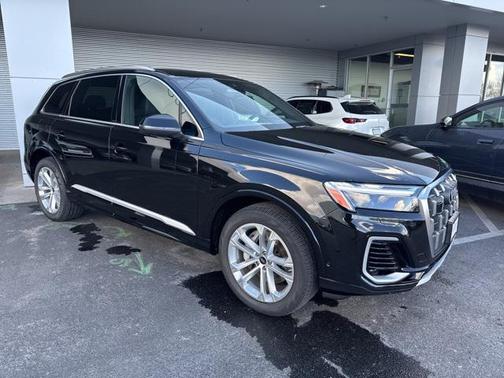 2025 Audi Q7 55 Premium Plus