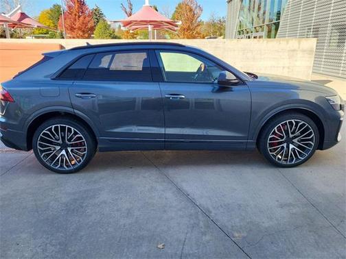 2026 Audi SQ8 4.0T Prestige