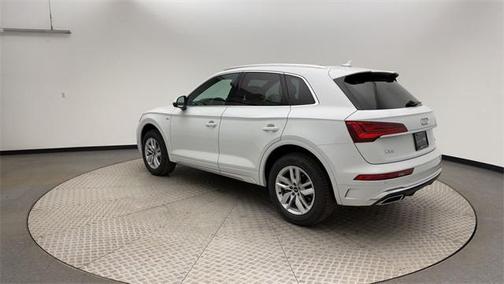 Glacier White 2022 Audi Q5 45 S line Premium