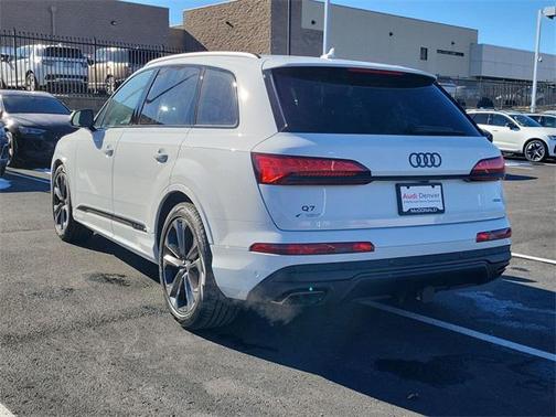 2026 Audi Q7 55 Premium Plus