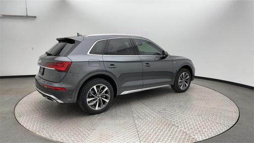 2022 Audi Q5 45 S line Premium Plus