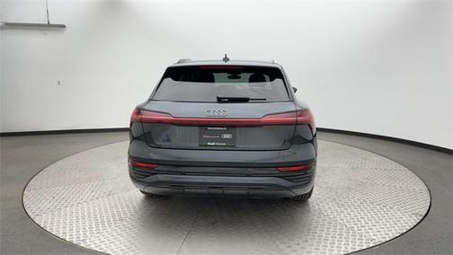 2024 Audi Q8 e-tron Premium Plus