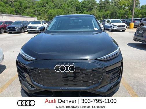 Mythos Black Metallic 2025 Audi Q6 e-tron Premium Plus quattro