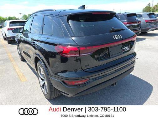 Mythos Black Metallic 2025 Audi Q6 e-tron Premium Plus quattro