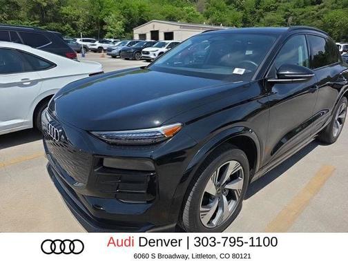 Mythos Black Metallic 2025 Audi Q6 e-tron Premium Plus quattro