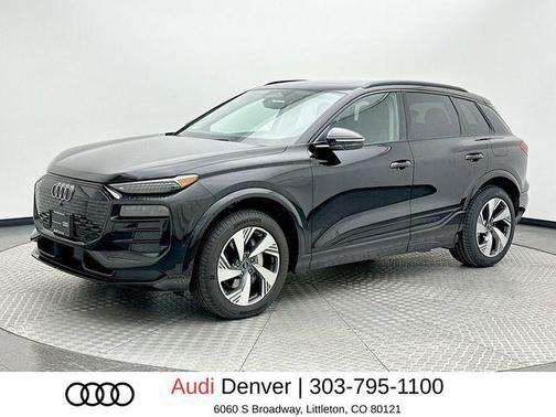 Mythos Black Metallic 2025 Audi Q6 e-tron Premium Plus quattro