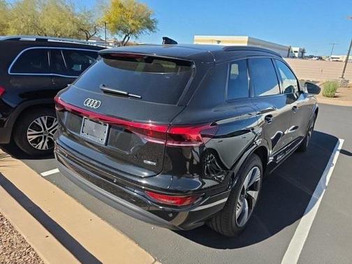 2025 Audi Q6 e-tron Premium Plus quattro