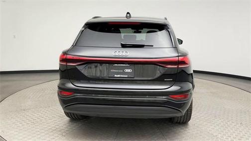 2025 Audi Q6 e-tron Premium Plus quattro