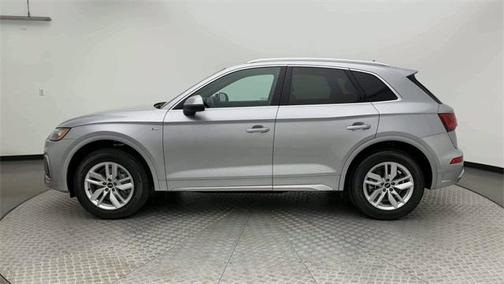 2022 Audi Q5 45 S line Premium
