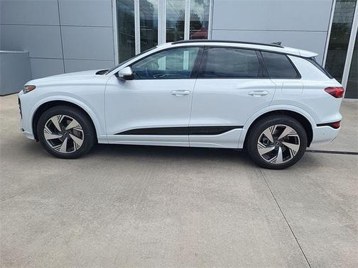 2025 Audi Q6 e-tron Premium Plus quattro