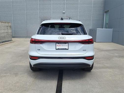 2025 Audi Q6 e-tron Premium Plus quattro