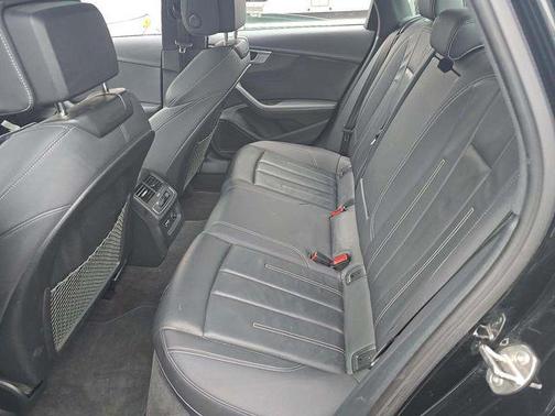 2024 Audi A4 45 S line Premium Plus
