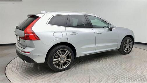 2018 Volvo XC60 T6 Momentum