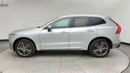 2018 Volvo XC60 T6 Momentum
