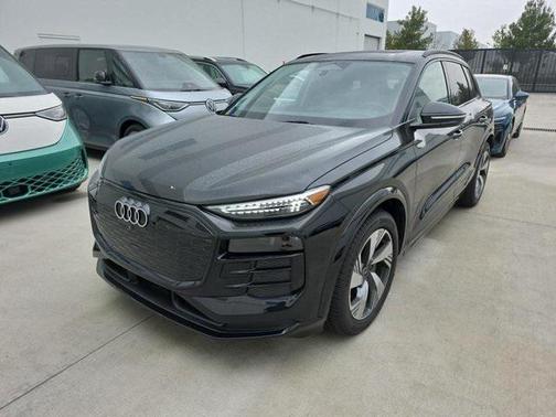 2025 Audi Q6 e-tron Prestige quattro