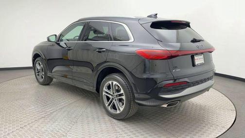 2025 Audi Q5 Premium TFSI quattro S tronic