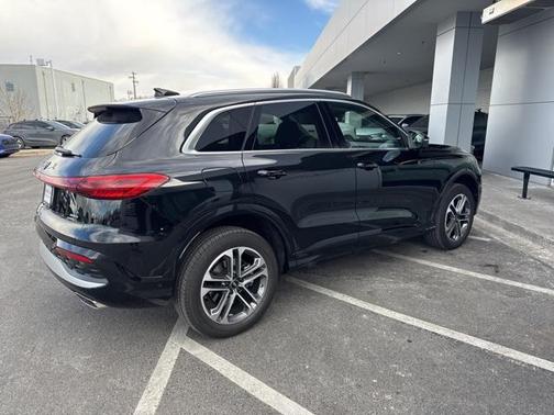 2025 Audi Q5 Premium TFSI quattro S tronic