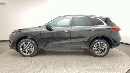 2025 Audi Q5 Premium TFSI quattro S tronic