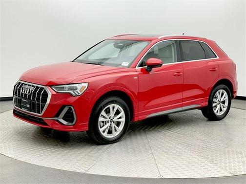 2024 Audi Q3 Premium 45 TFSI S line quattro Tiptronic