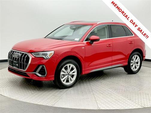 2024 Audi Q3 Premium 45 TFSI S line quattro Tiptronic