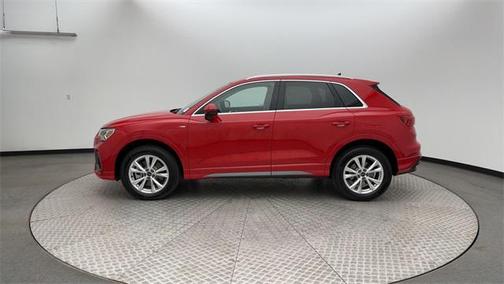 2024 Audi Q3 Premium 45 TFSI S line quattro Tiptronic