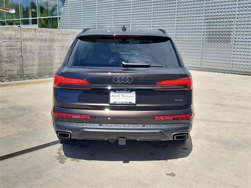 2025 Audi Q7 55 Premium Plus