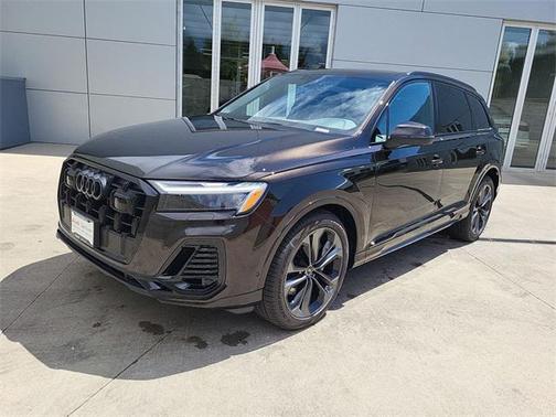 2025 Audi Q7 55 Premium Plus