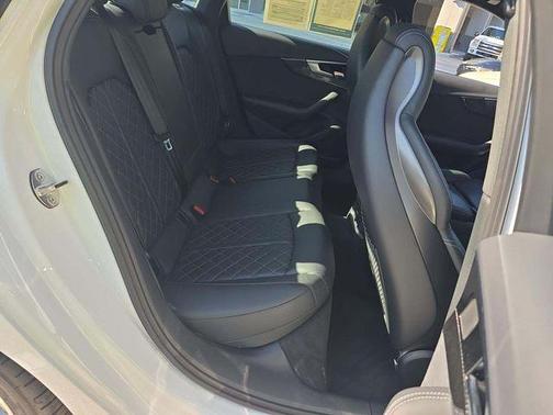 2023 Audi S4 Premium Plus TFSI quattro Tiptronic